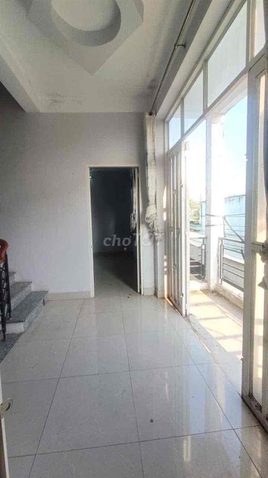 nhà mặt tiền 60,5m2 ,6 phòng ngủ,đường trục 16 thạnh phú vĩnh cửu