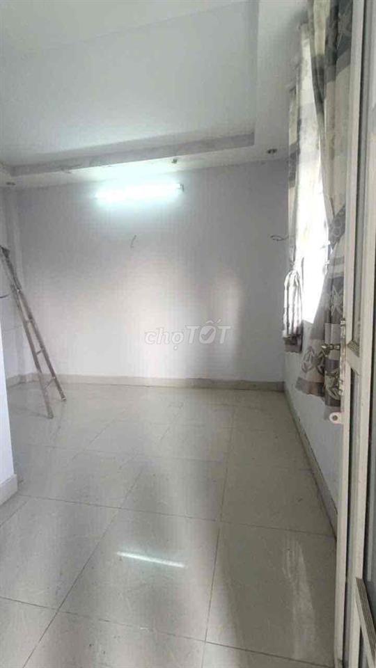 nhà mặt tiền 60,5m2 ,6 phòng ngủ,đường trục 16 thạnh phú vĩnh cửu