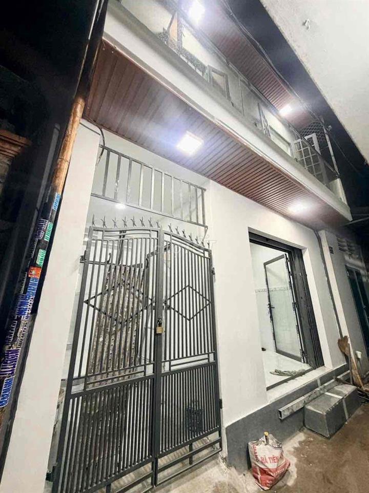 nhà phố 32m2 ,2 phòng ngủ, đường Nguyễn Văn trị, quang vinh,biên hoà