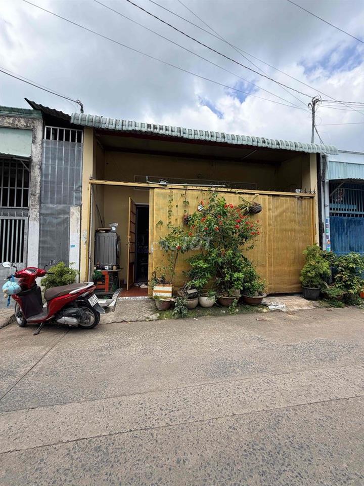 nhà mặt tiền,68m2 ,3 phòng ngủ, Đường Bùi trọng nghĩa, Trảng dài,bh
