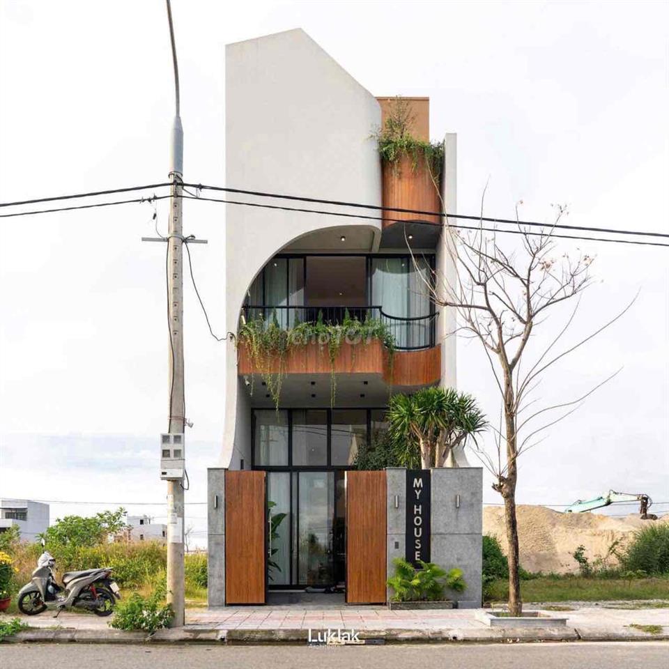 nhà mặt tiền, 112,8m2. 3 phòng ngủ đường 768 trảng dài đồng nai