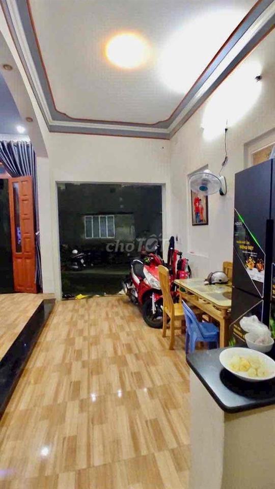 nha Ngõ hẻm, 90m2 , 3 phòng ngủ, đường 768 , biên hoà , đồng nai