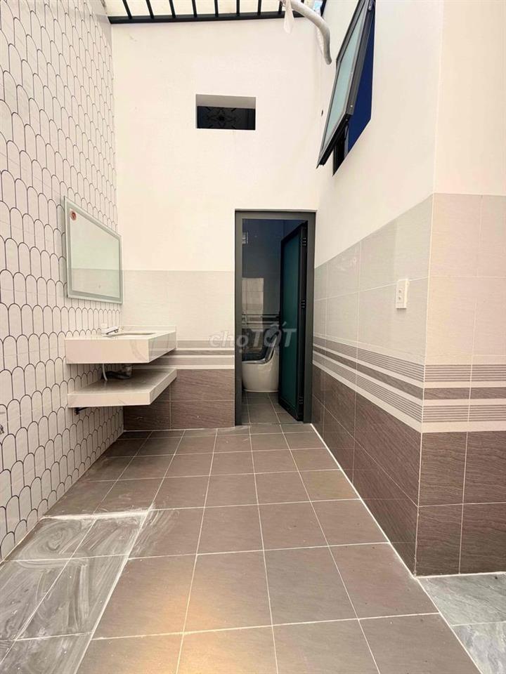 nhà ngõ hẻm 100m2 ,3 phòng ngủ,đường 768 biên hoà