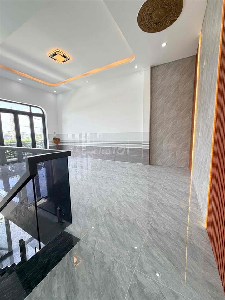 nhà ngõ hẻm 100m2 ,3 phòng ngủ,đường 768 biên hoà