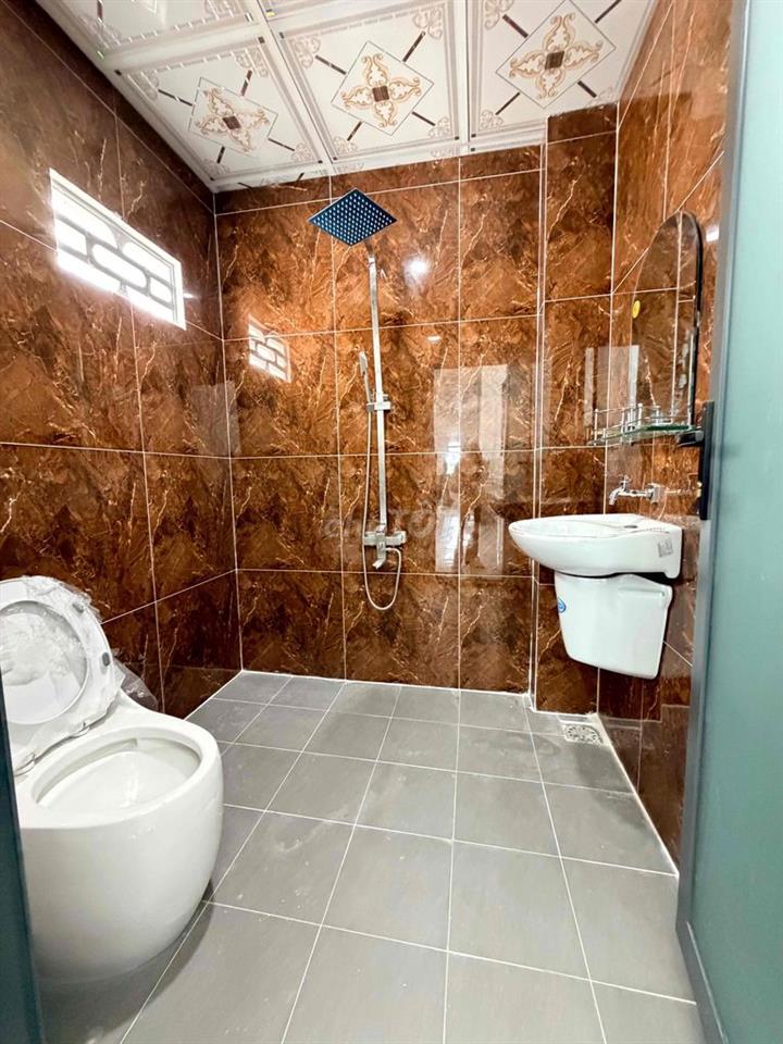 nhà ngõ hẻm 100m2 ,3 phòng ngủ,đường 768 biên hoà