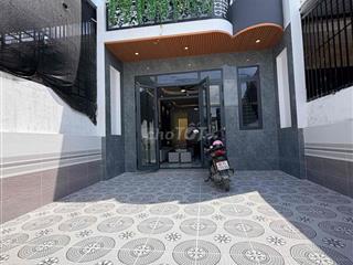 nhà ngõ hẻm 100m2 ,3 phòng ngủ,đường 768 biên hoà