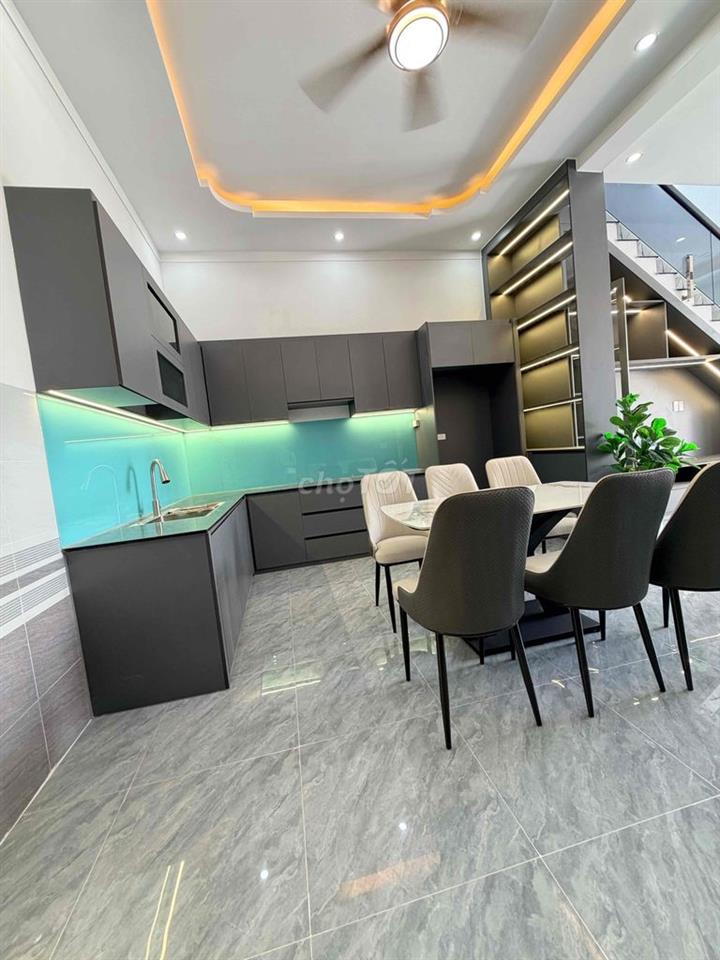 nhà ngõ hẻm 100m2 ,3 phòng ngủ,đường 768 biên hoà