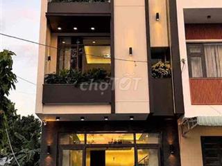 Nhà 1 TRỆT 2 Lầu thiết kế Hiện Đại hoàn công