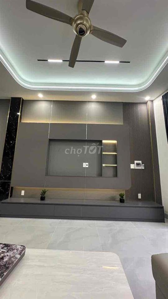 Nhà 1 TRỆT 2 Lầu thiết kế Hiện Đại hoàn công