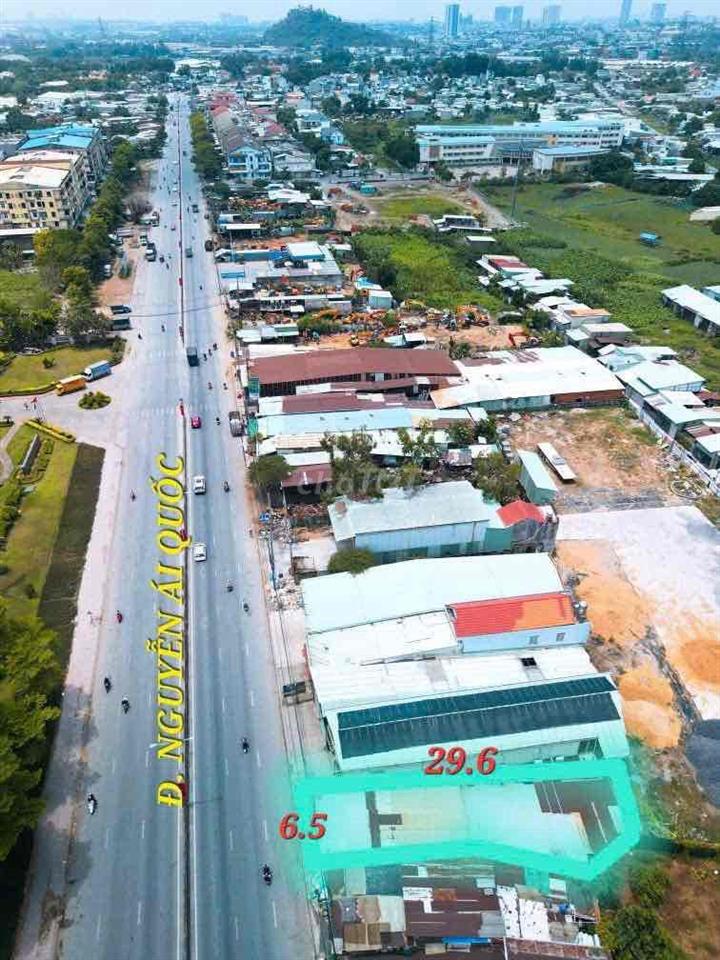Bán nhà mặt tiền Nguyễn Ái Quốc đối diện công ty pouchen