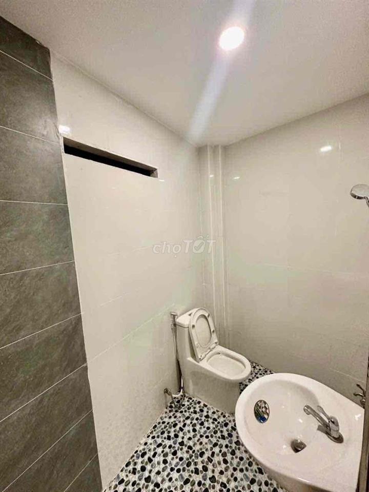 Bán Nhà lầu Đường Ô tô rẻ nhất p.Biên Hoà