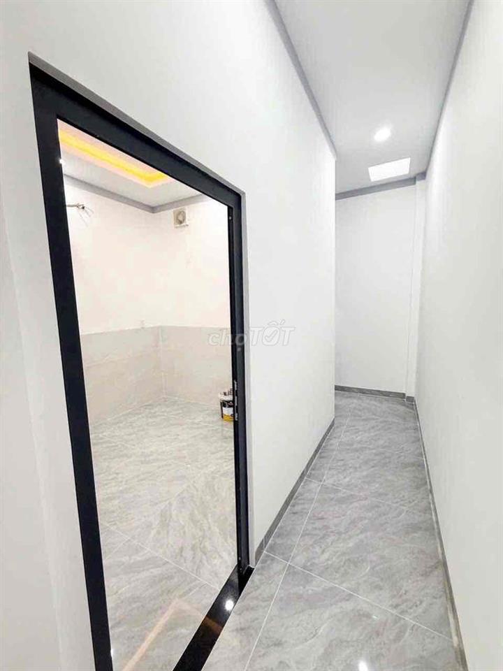 BÁN NHÀ LẦU MỚI XÂY ĐƯỜNG Ô TÔ