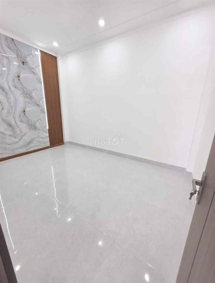 Nhà lầu mới xây p.Hoá An sân ô tô