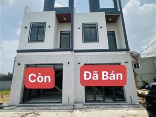 Nhà lầu mới xây p.Hoá An sân ô tô