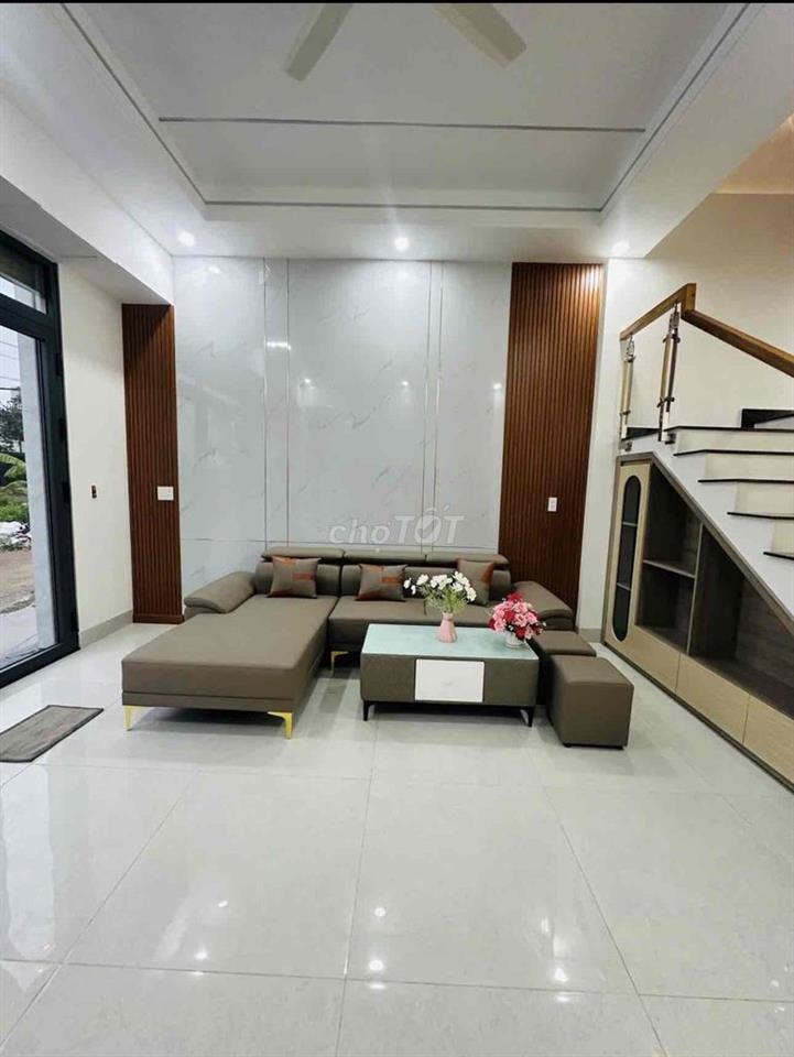Nhà lầu mới xây p.Hoá An sân ô tô