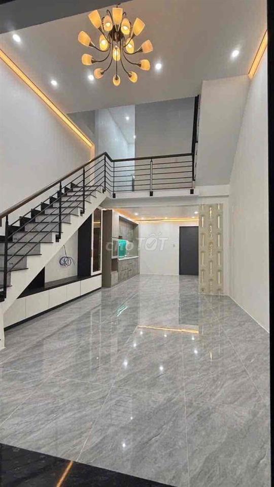 Bán nhà 1 trệt 1 lửng ngay trung tâm tp đường ô tô