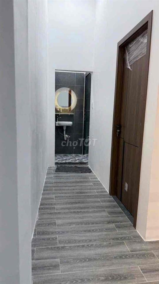 Bán nhà 1 trệt 1 lửng ngay trung tâm tp đường ô tô