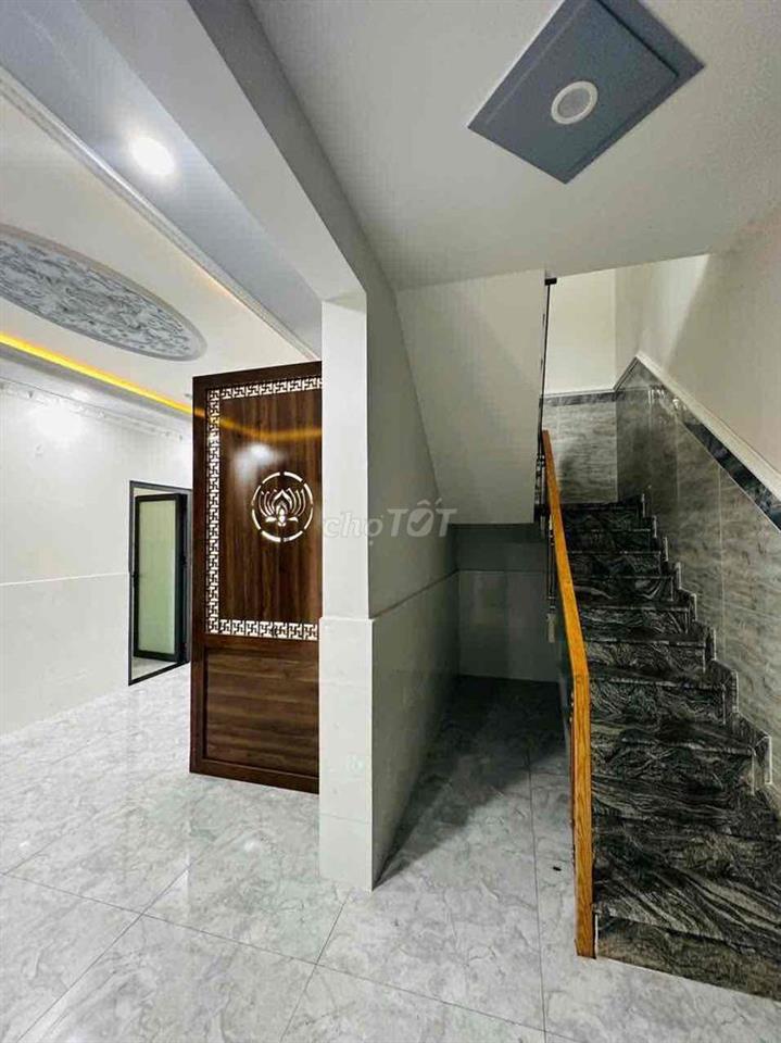 Cho thuê nhà có nội thất Gar ô tô Bửu Long