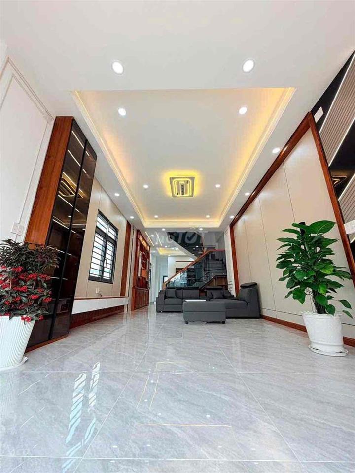 Bán nhà phố 1 trệt 2 lầu KDC víp Bửu Long