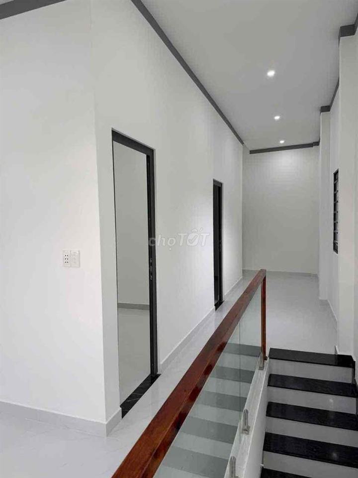 Bán nhà lầu p.Bửu Hoà đường ô tô