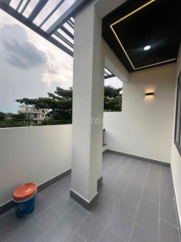 BÁN NHÀ 3 TẦNG MỚI XÂY FULL NỘI THẤT