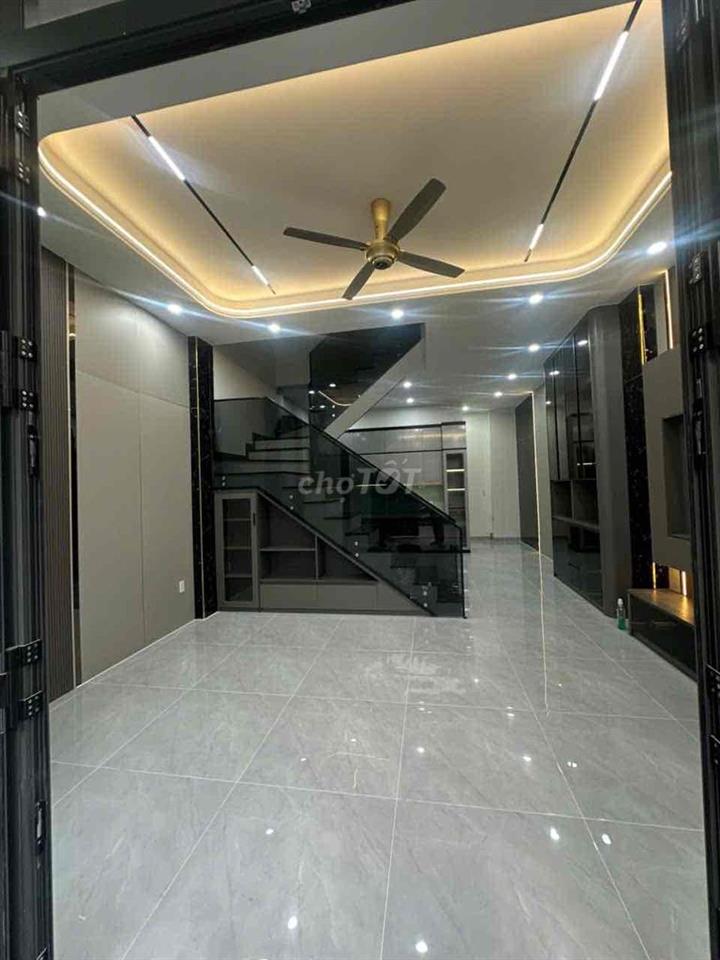 BÁN NHÀ 3 TẦNG MỚI XÂY FULL NỘI THẤT