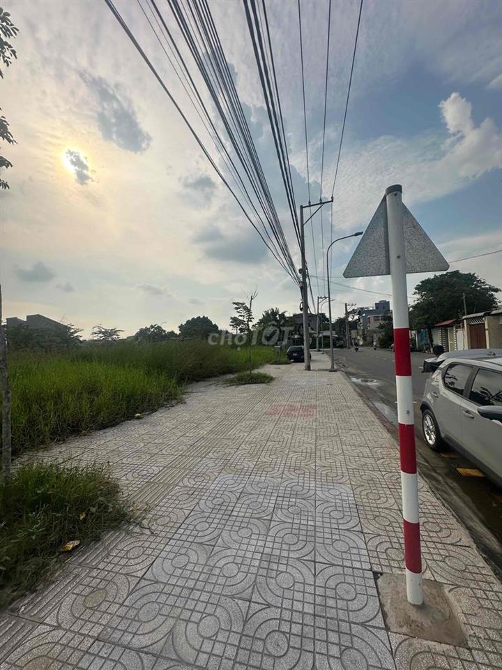 Bán lô đất mặt tiền TDC Bửu Hoà