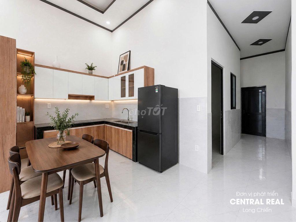 BÁN NHÀ CẤP 4 NGAY ĐƯỜNG LONG CHIẾN 440TR TRẢ TRƯỚC