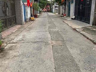 Bán nhà cấp 4 hẻm 1 sẹc xe hơi thông
