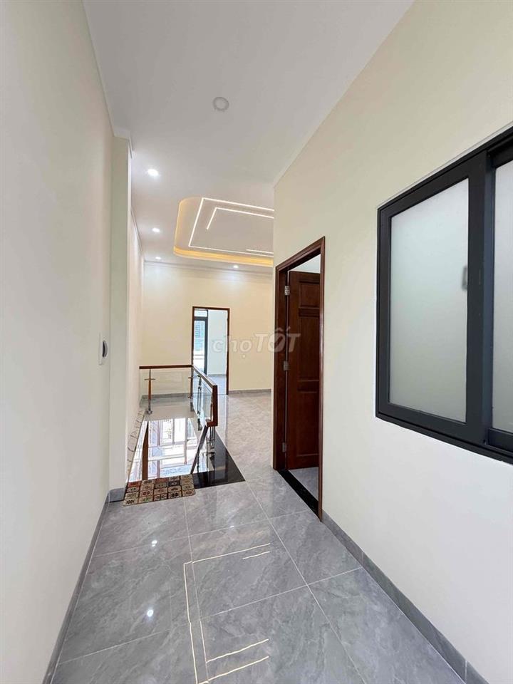 NHÀ PHƯỜNG BỬU HOÀ NGAY CHỢ ĐỒN CÁCH THỦ ĐỨC 15p