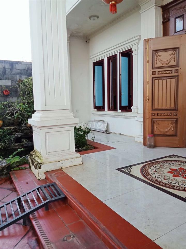 Biệt thự 250m2 cần bán gấp