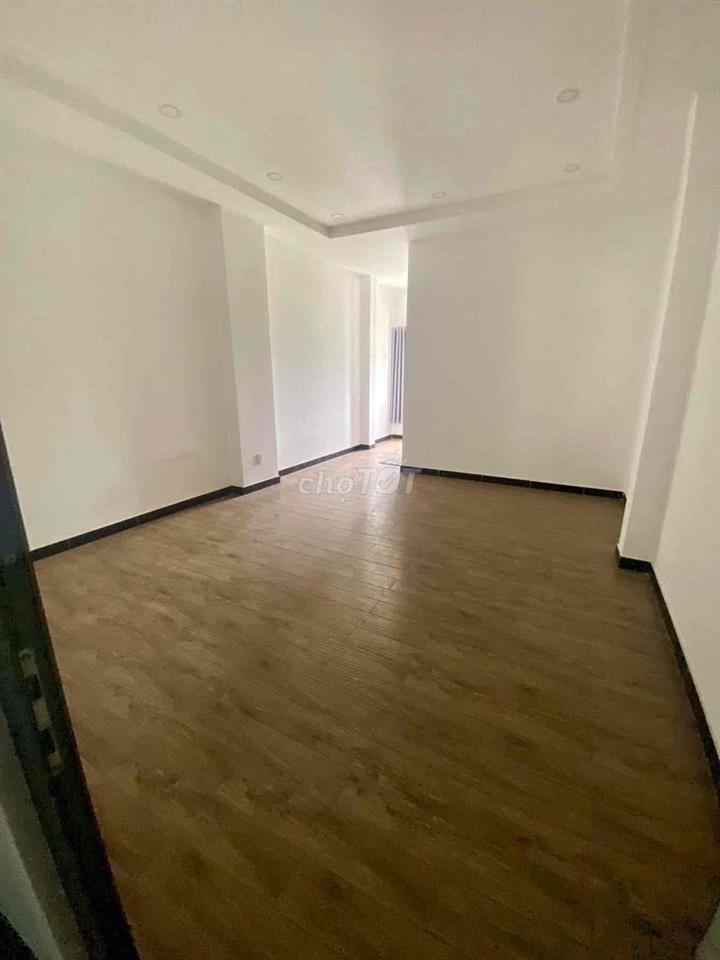 cần bán nhà mặt tiền gần chợ Bửu Long