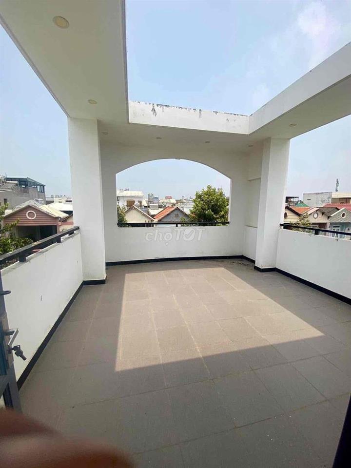 cần bán nhà mặt tiền gần chợ Bửu Long