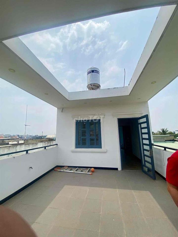 cần bán nhà mặt tiền gần chợ Bửu Long