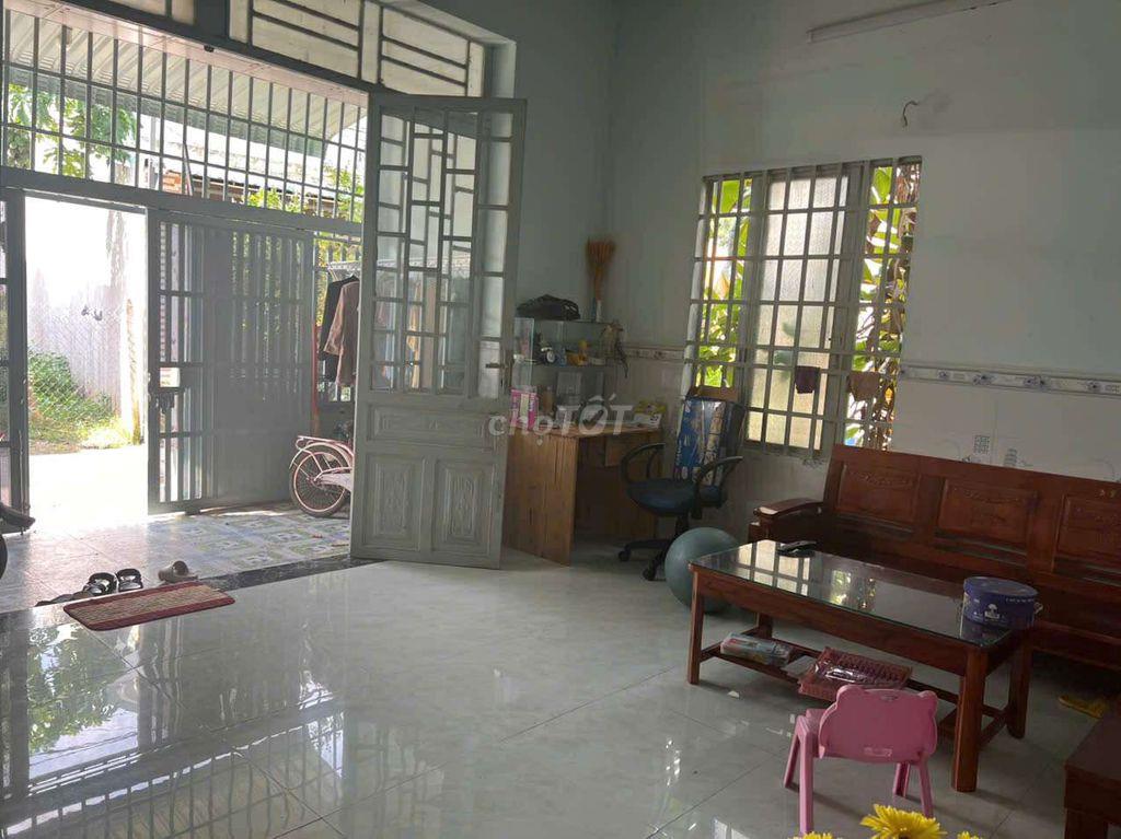 cần tiền bán gấp nhà đủ nội thất, lên thổ cư được