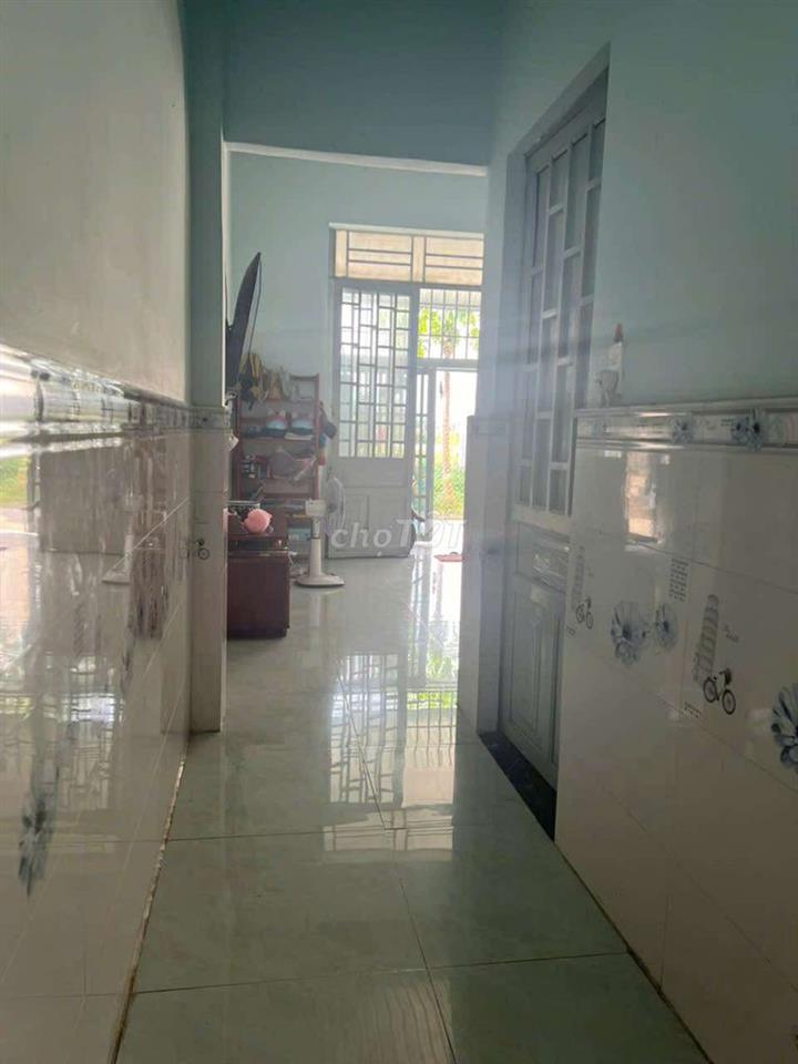 cần tiền bán gấp nhà đủ nội thất, lên thổ cư được