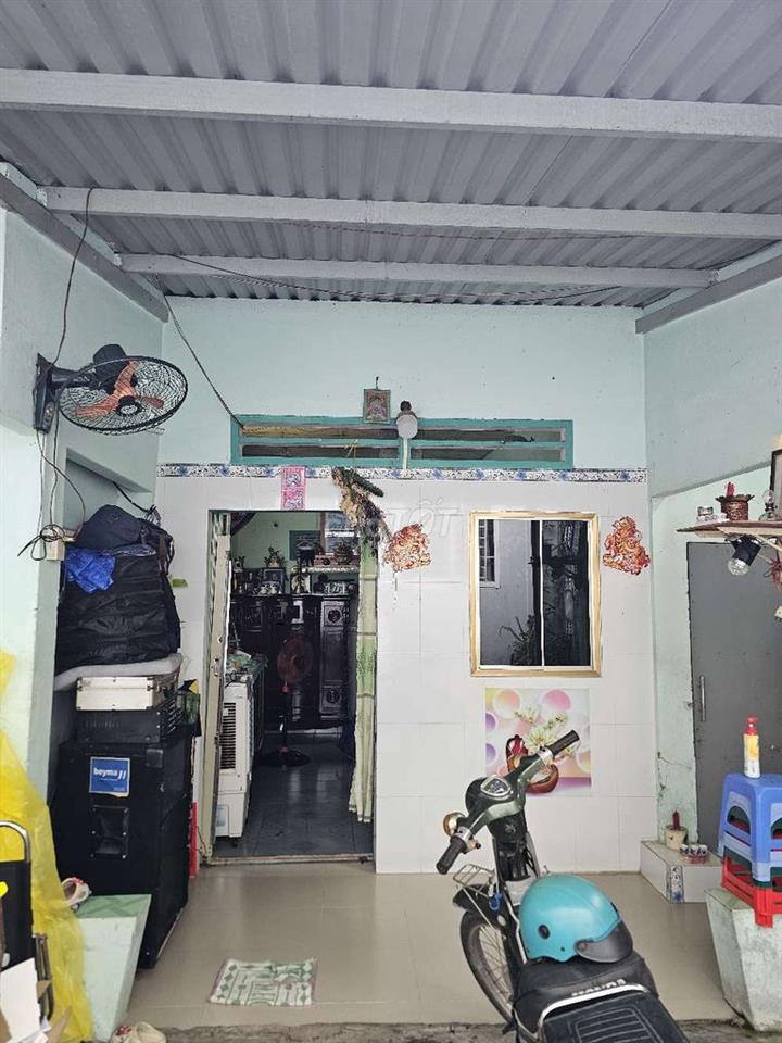 Bán nhà cấp 4 có gác lửng, Sổ hồng riêng chính chủ tại chợ Cây Chàm
