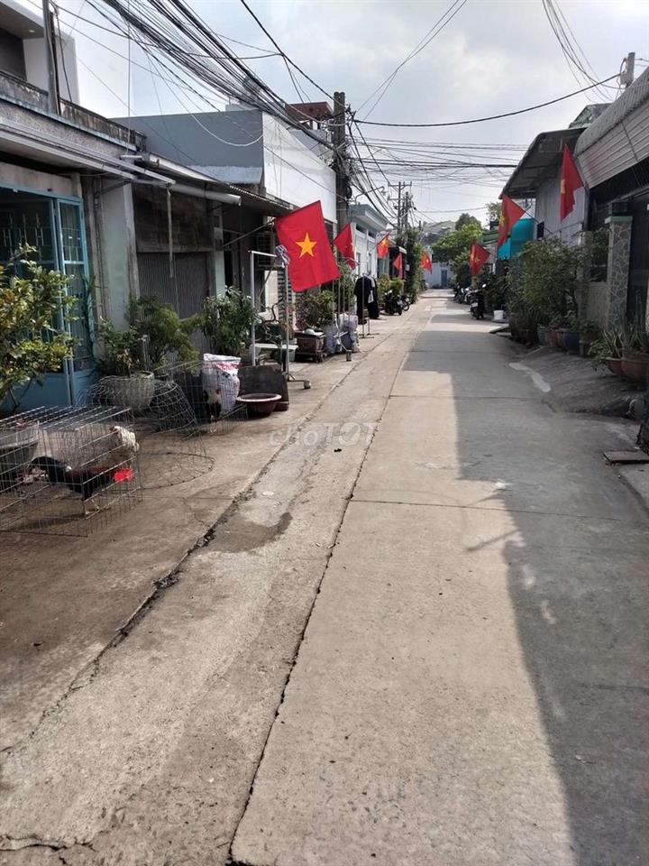 BÁN GẤP NHÀ CẤP 4 GIẤY TỜ ĐẦY ĐỦ