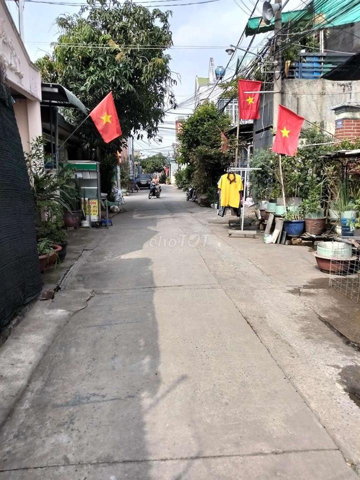 BÁN GẤP NHÀ CẤP 4 GIẤY TỜ ĐẦY ĐỦ