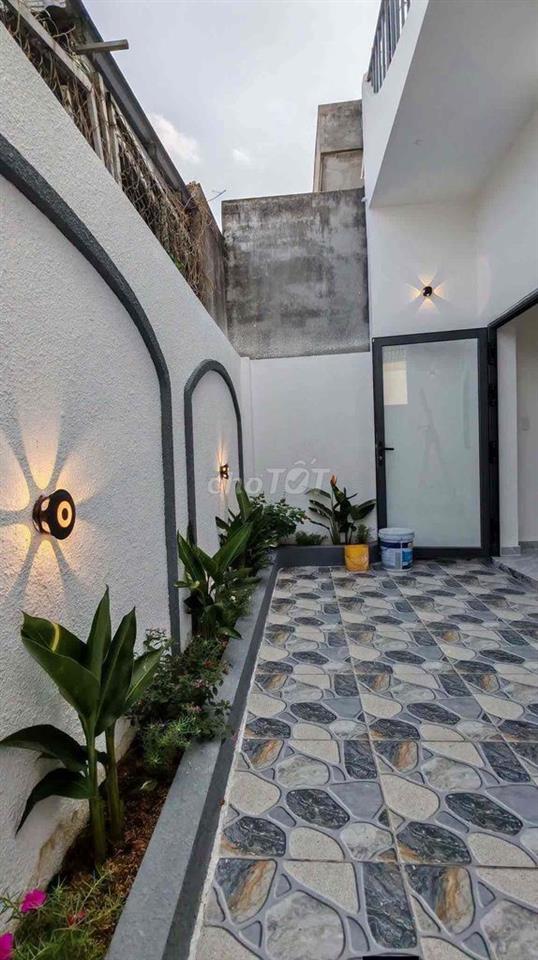 Nhà mới xây 3PN, 2WC, đường rộng, pháp lý rõ ràng