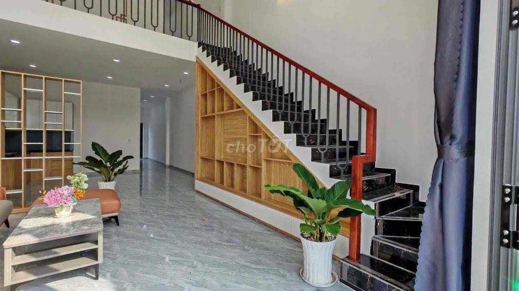 Nhà mới xây 3PN, 2WC, đường rộng, pháp lý rõ ràng