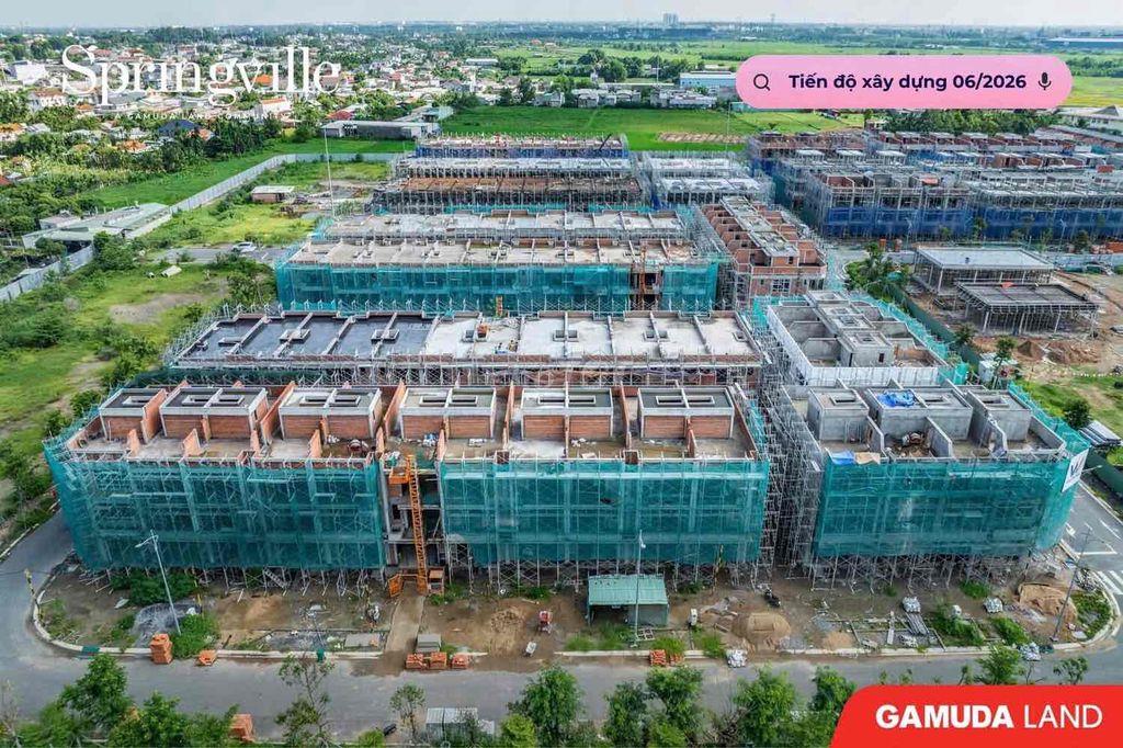 Cần bán gấp nhà phố căn góc (đối diện chung cư)