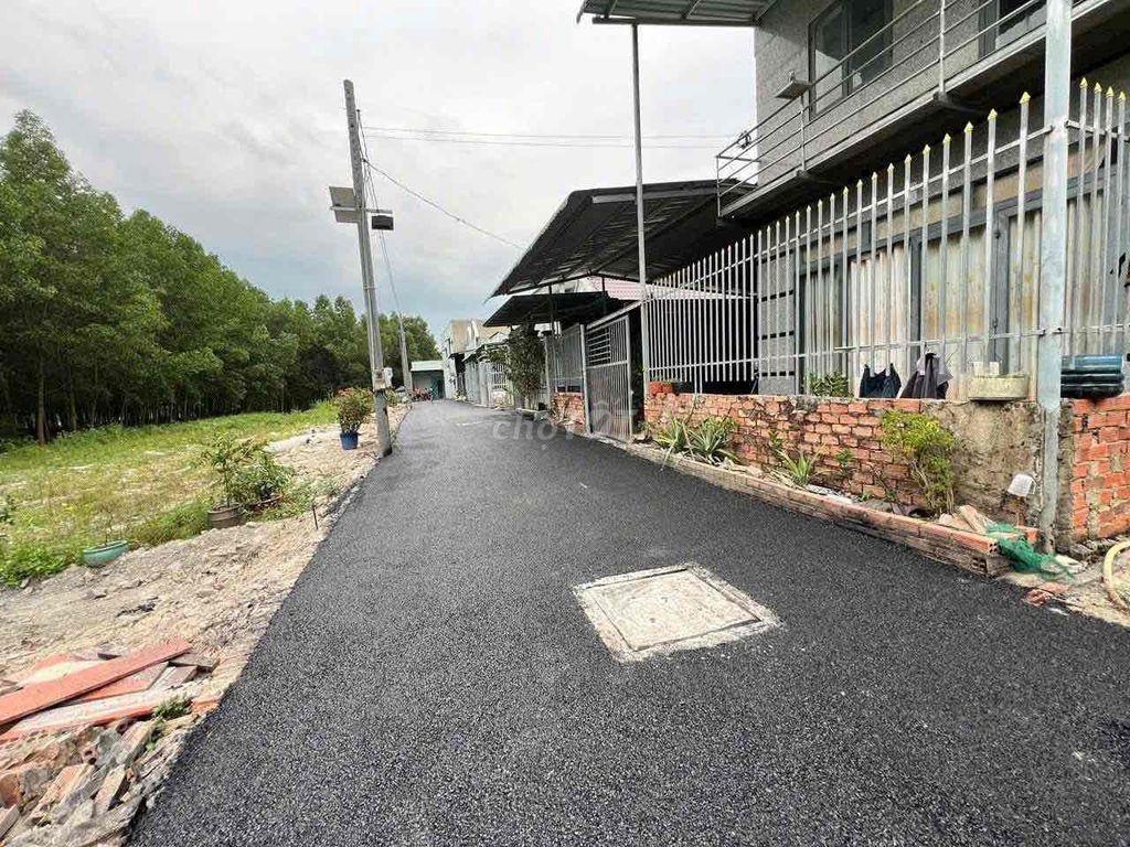đất nền sổ riêng thổ cư nằm trong KDC đông đúc, vị trí ngay chợ Thạnh