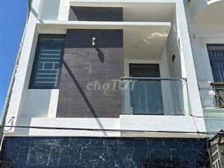 Nhà 2 lầu 1 trệt mới, Làm việc trực tiếp chủ.