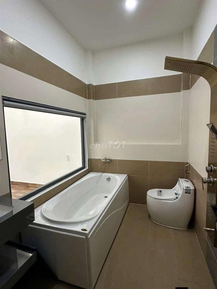 Nhà 2 lầu 1 trệt mới, Làm việc trực tiếp chủ.
