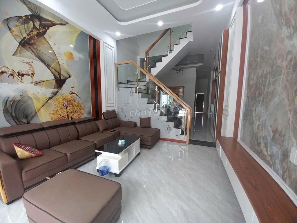 Nhà mới xây, Khu dân cư đẹp, Làm việc trực tiếp chủ