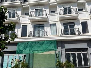 NHÀ PHỐ XÂY SẴN - SỔ HỒNG RIÊNG - HOÀN CÔNG ĐẦY ĐỦ