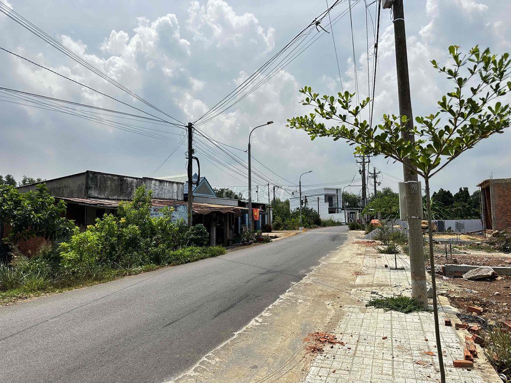 Đất Thổ Cư - Mặt Tiền Chính - Sát Chợ Bàu Hàm
