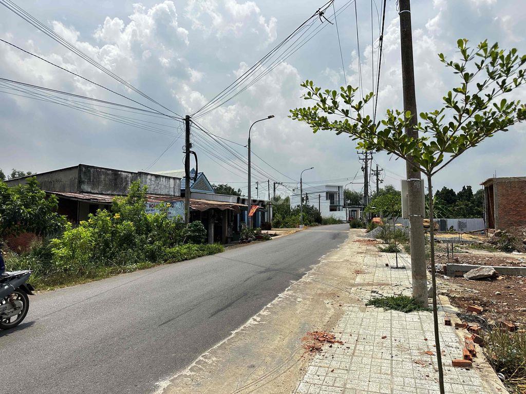 Đất Thổ Cư - Mặt Tiền Chính - Sát Chợ Bàu Hàm