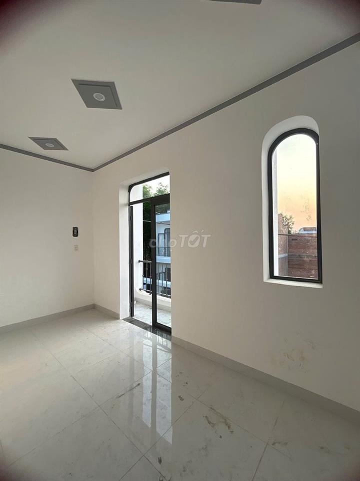 Nhà 1 trệt 1 lầu gần cây xăng 75 Biên Hòa